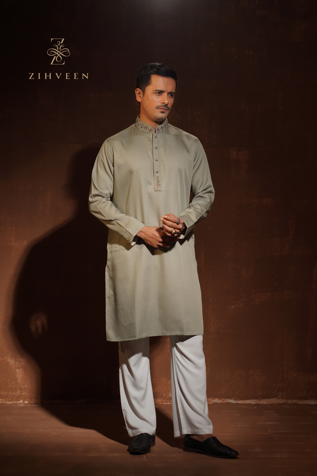 Metallic Laurel Green with elegant Zardoji - view 3