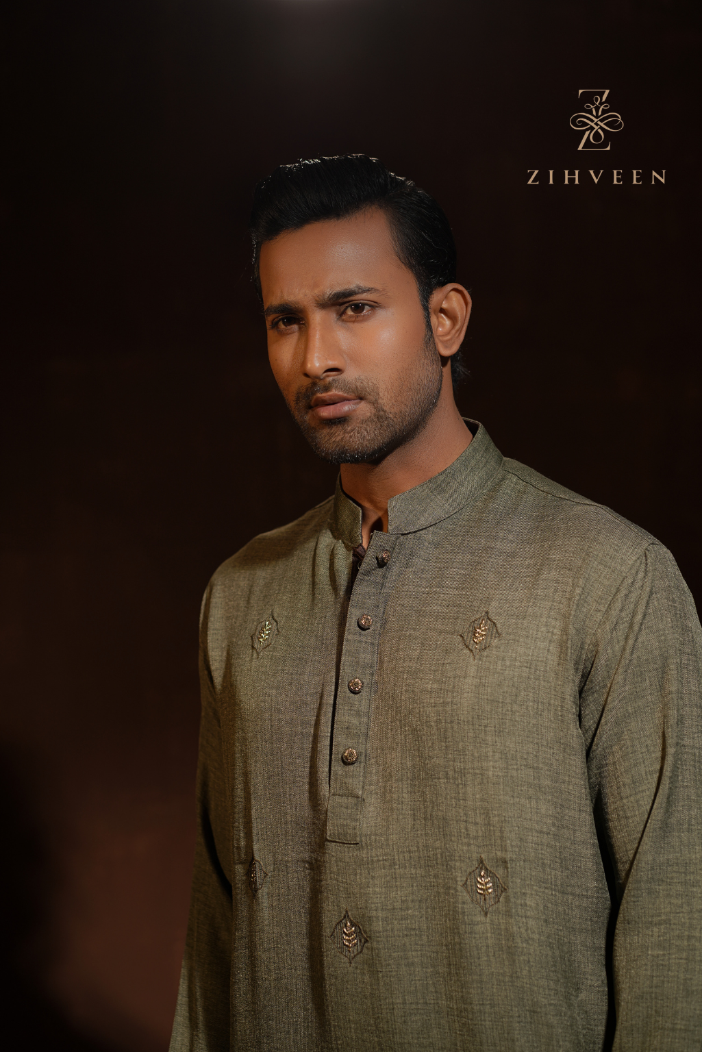 Hunter Green with allover Zardoji - view 1