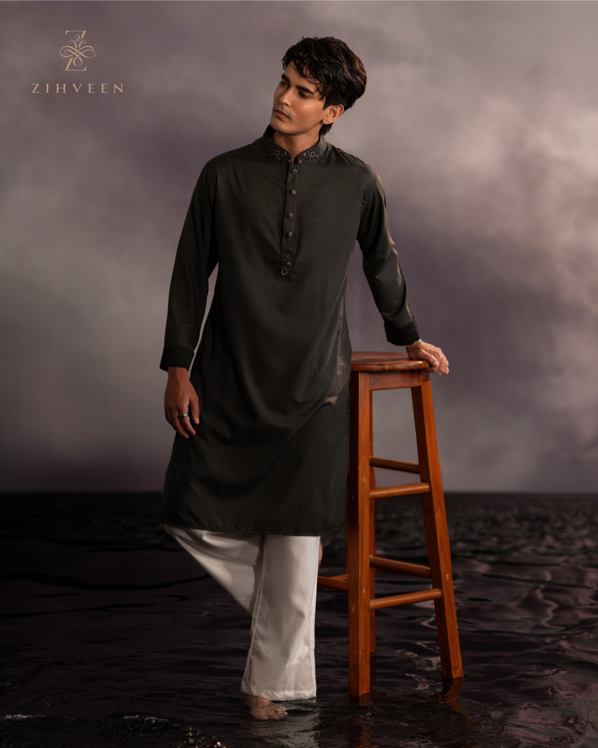 Sacramento Green with Exquisite collar & button zardoji - view 3
